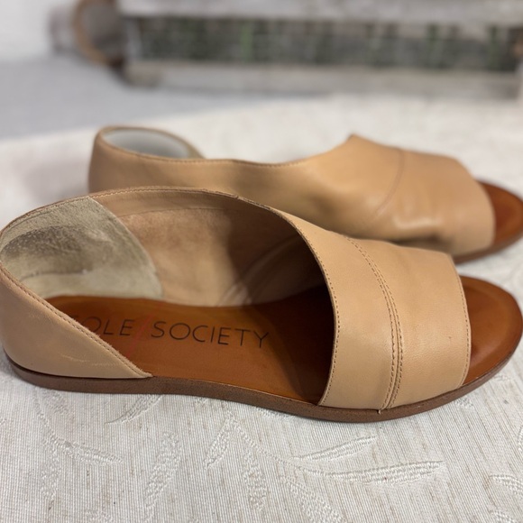 Sole Society Colvan Cut Out Soft Leather Upper Sandals, Tan, Size 9. Pre-owned. - Picture 4 of 11